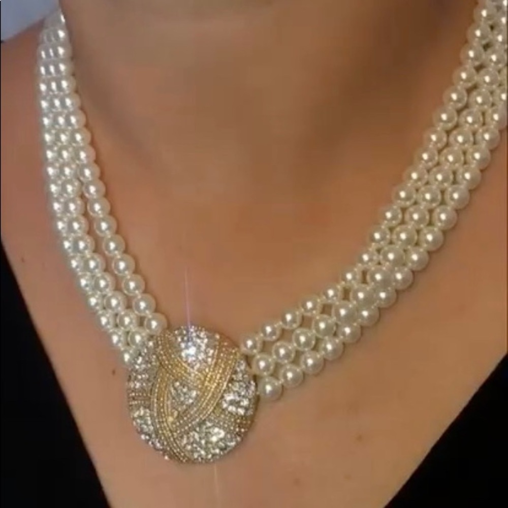 3 strand pearl necklace set art deco motif round